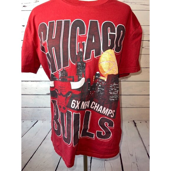 Hollister NBA Tee‎ Shirt Chicago Bulls Graphic T-Shirt Medium Red 6X Champs - Picture 3 of 9